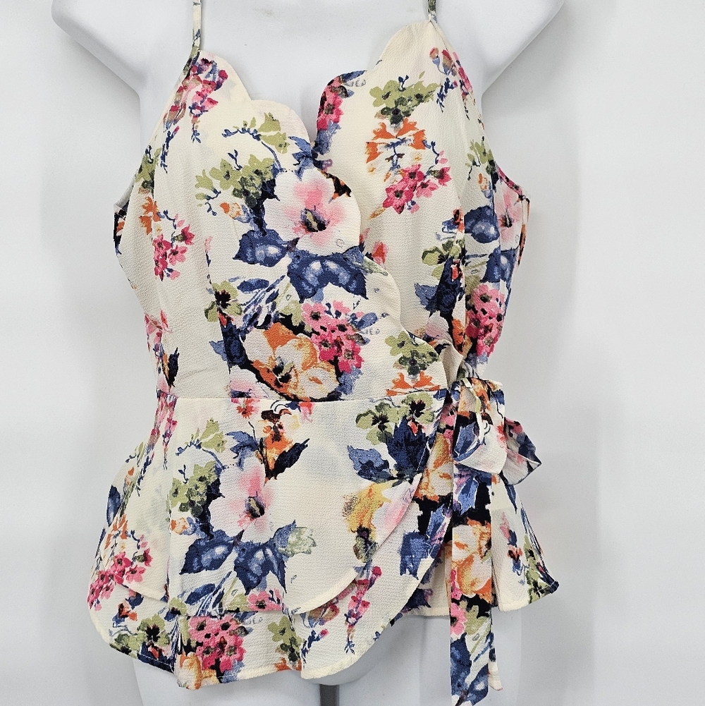 Gorgeous top M NEW